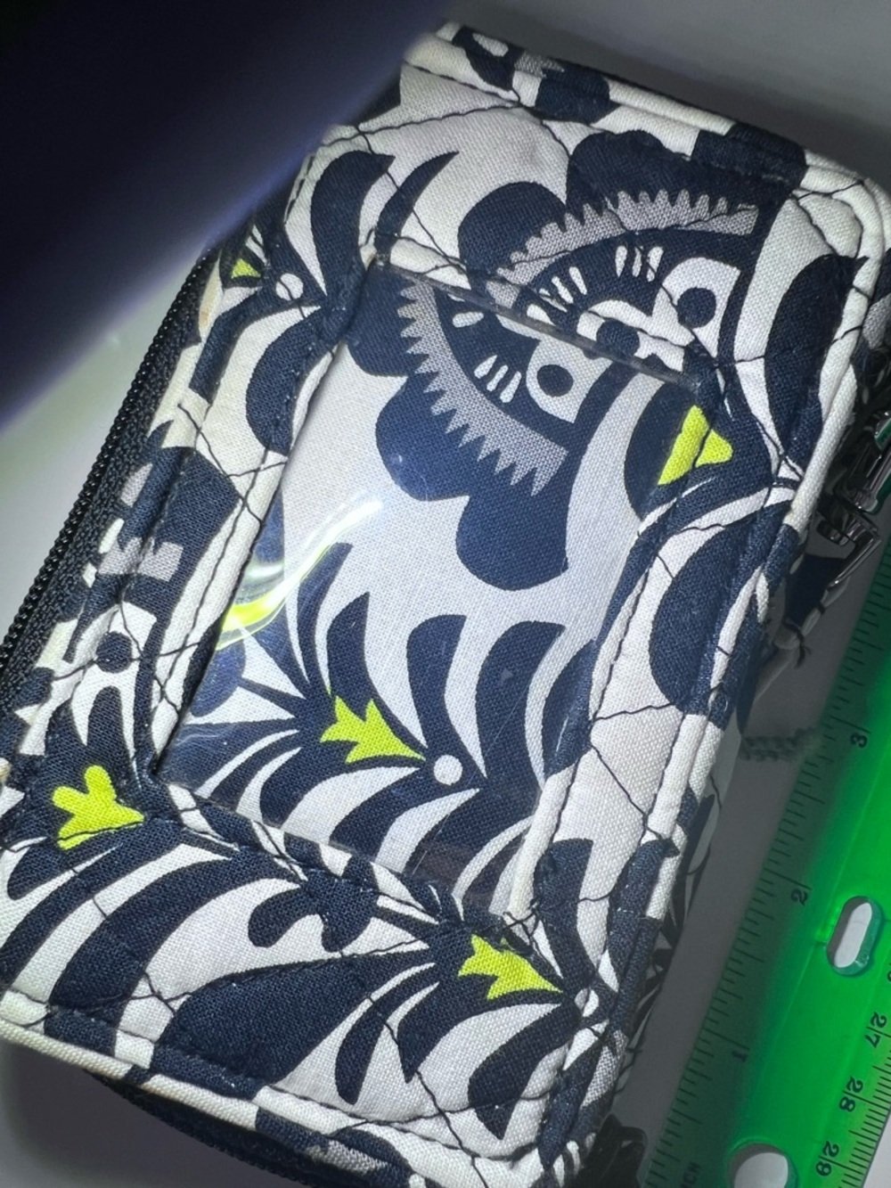 VERA BRADLEY Quilted Smartphone Wristlet ID Wallet – Black, White & Lemon-Lime - Picture 10 of 16